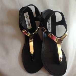 Steve Madden black sandals